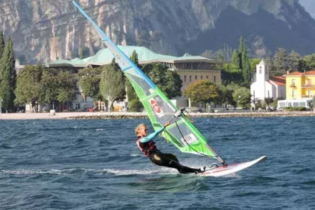 Windsurfing w Torbole – dojazd własny